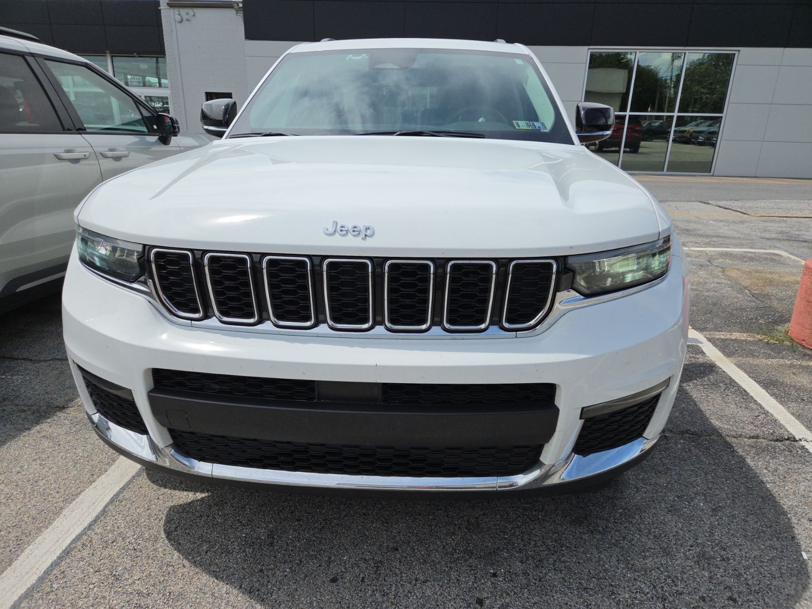 jeep grand cherokee l 2023 1C4RJKBG9P8889287 image